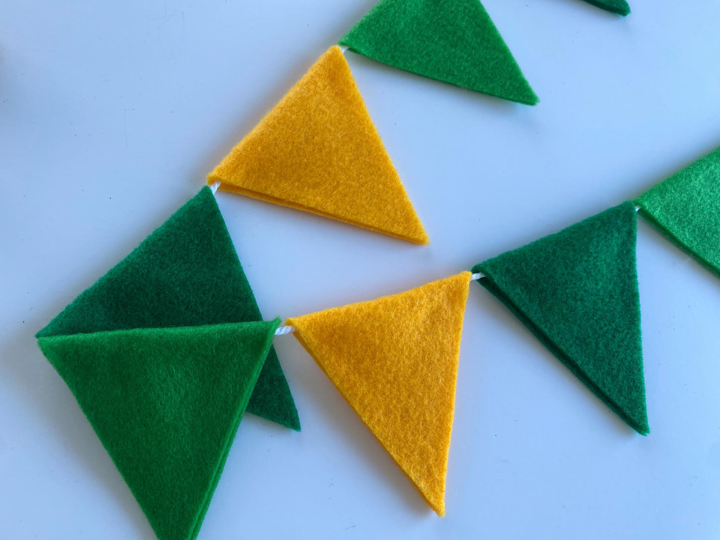 Triangle Bunting, St Patrick’s Day Green and Yellow Triangle Flag Garland, Mardi Gras Bunting, 6 feet long Felt Mantel Swag