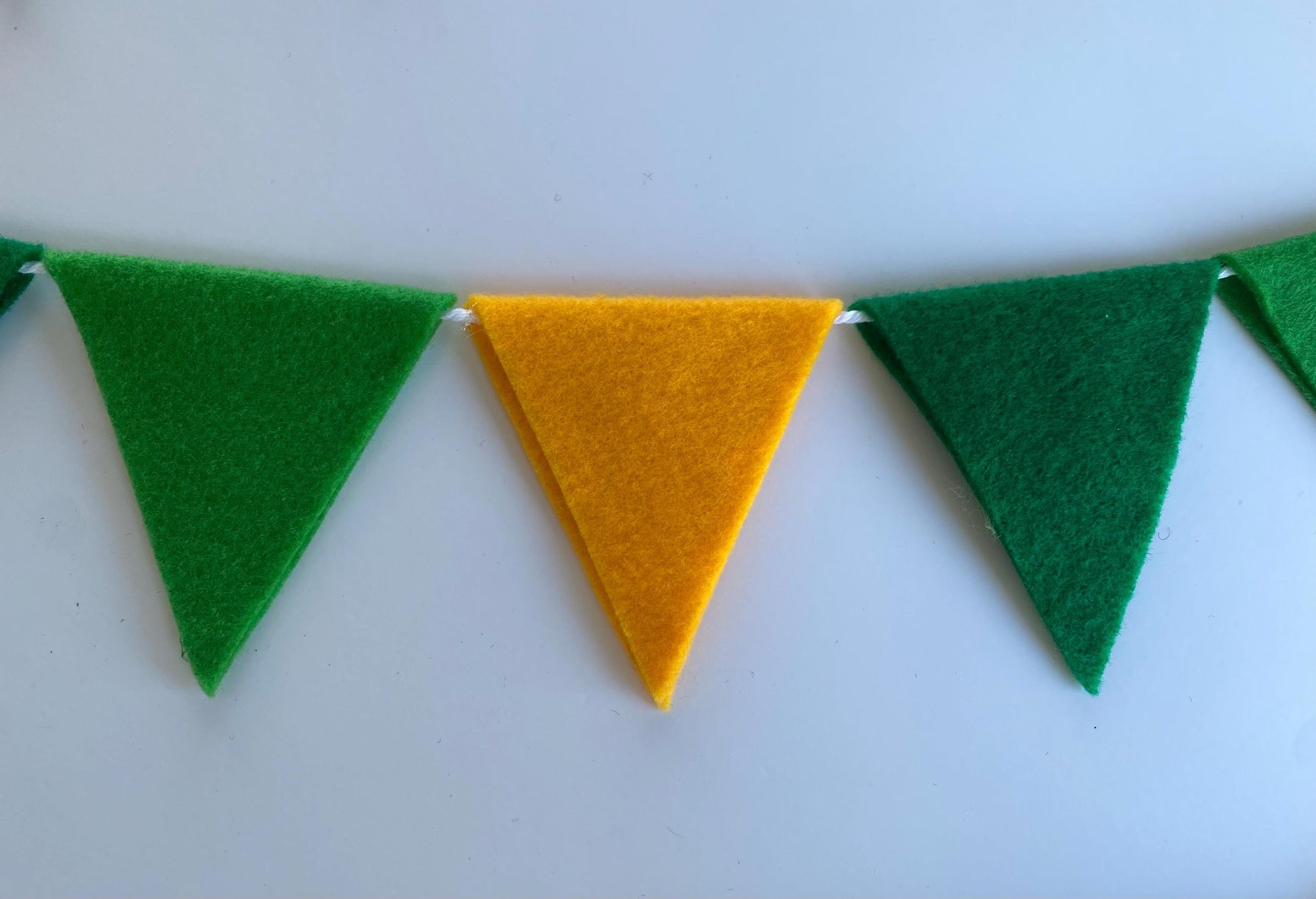Triangle Bunting, St Patrick’s Day Green and Yellow Triangle Flag Garland, Mardi Gras Bunting, 6 feet long Felt Mantel Swag