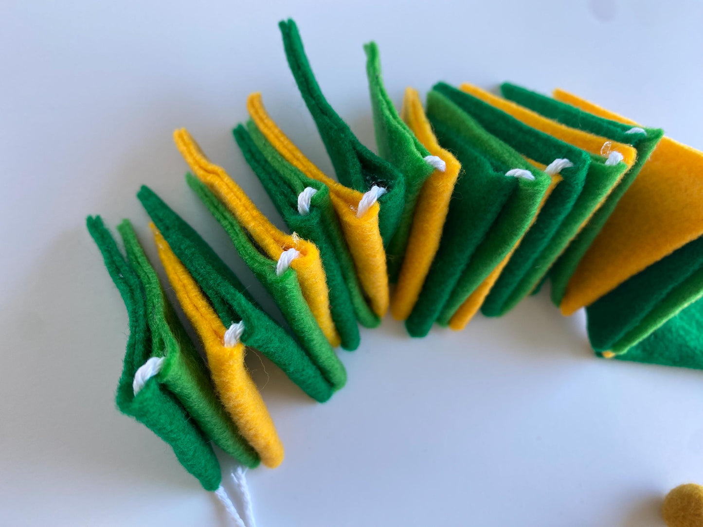 Triangle Bunting, St Patrick’s Day Green and Yellow Triangle Flag Garland, Mardi Gras Bunting, 6 feet long Felt Mantel Swag