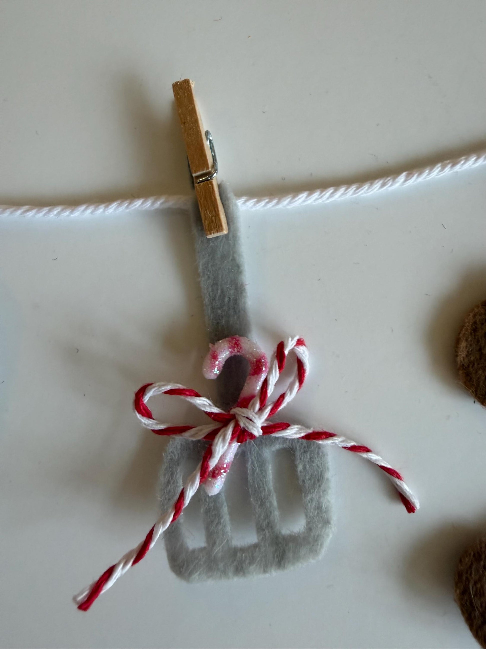 Christmas Gingerbread Baking Miniature Clothesline Decoration
