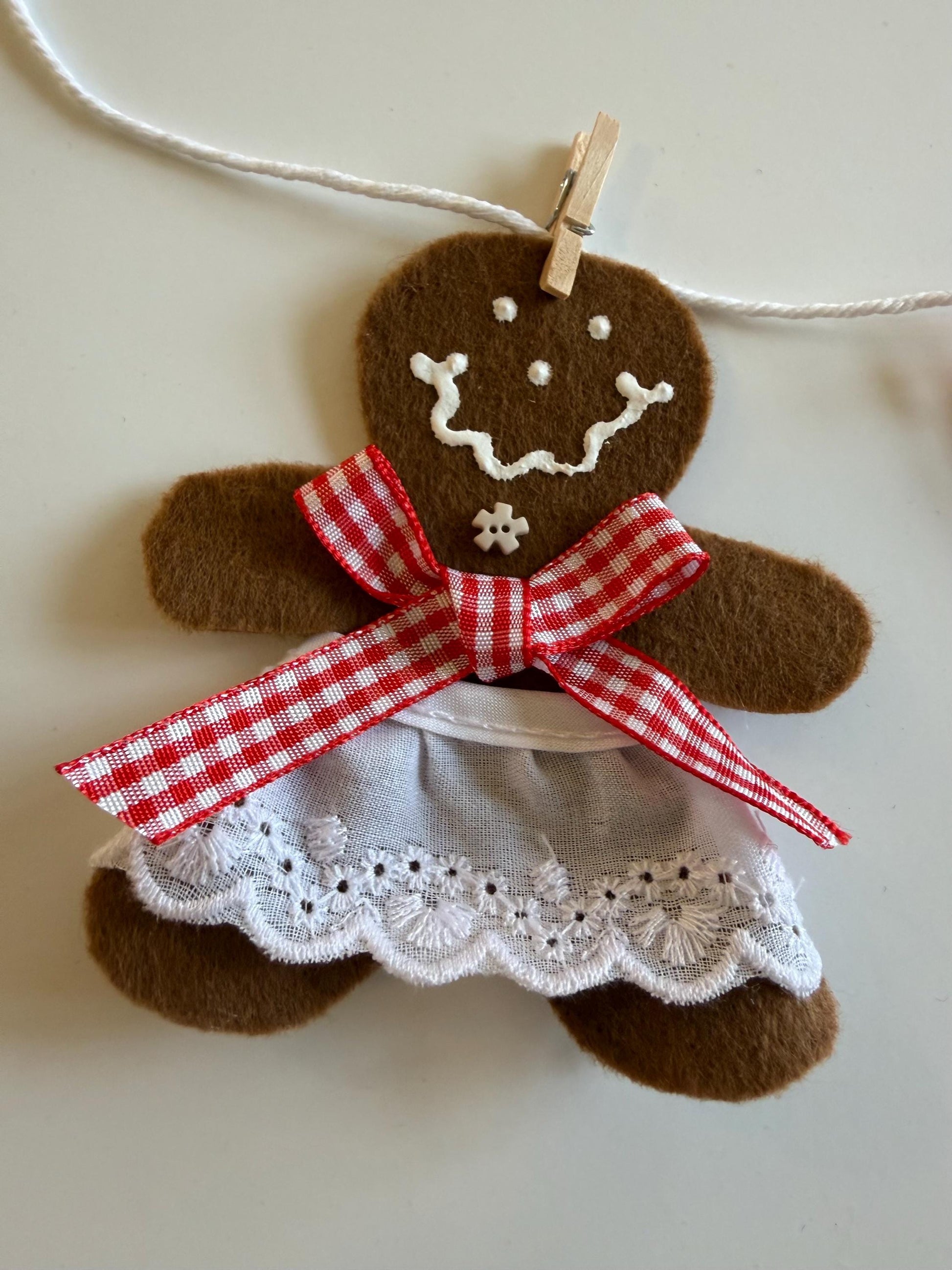 Christmas Gingerbread Baking Miniature Clothesline Decoration