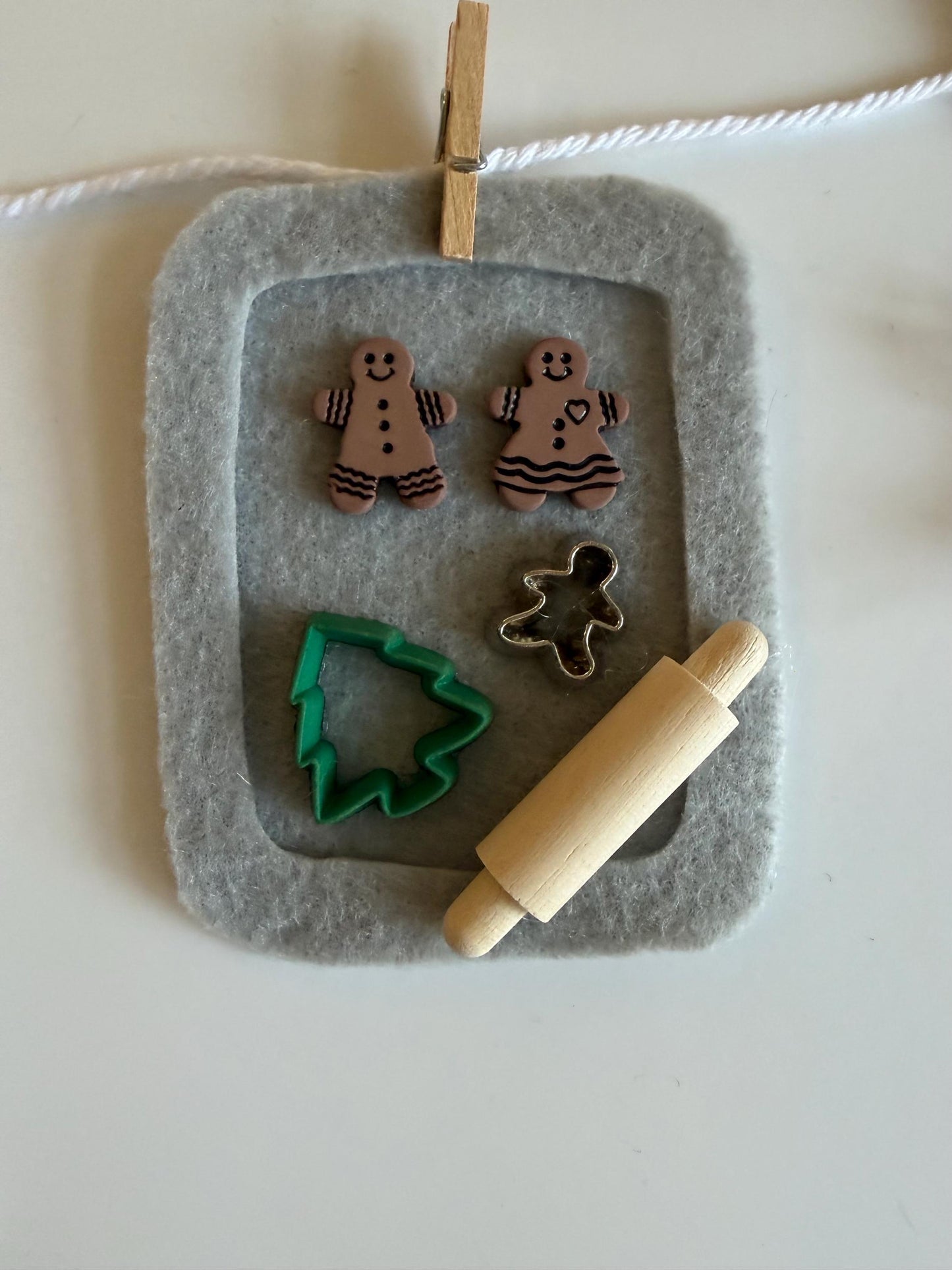 Christmas Gingerbread Baking Miniature Clothesline Decoration