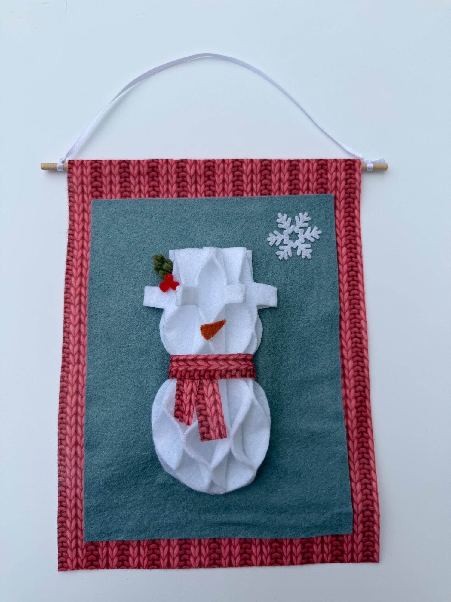 Snowman Banner, 3-Dimensional Honeycomb Snowman Sign, Felt Flag Pennant Wall Hanging