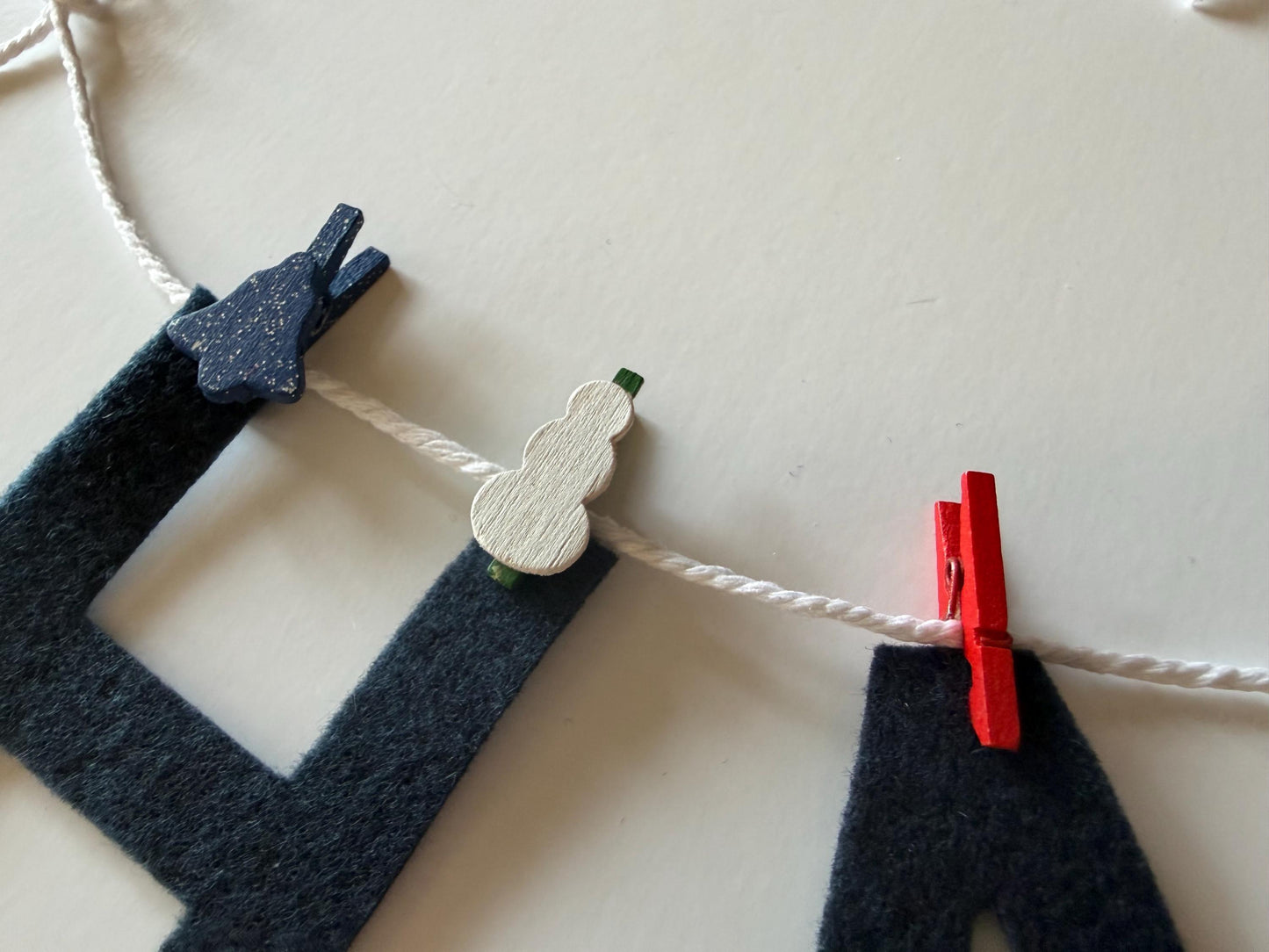 Happy Everything Banner Clothesline Garland for Holidays and Home Decoration