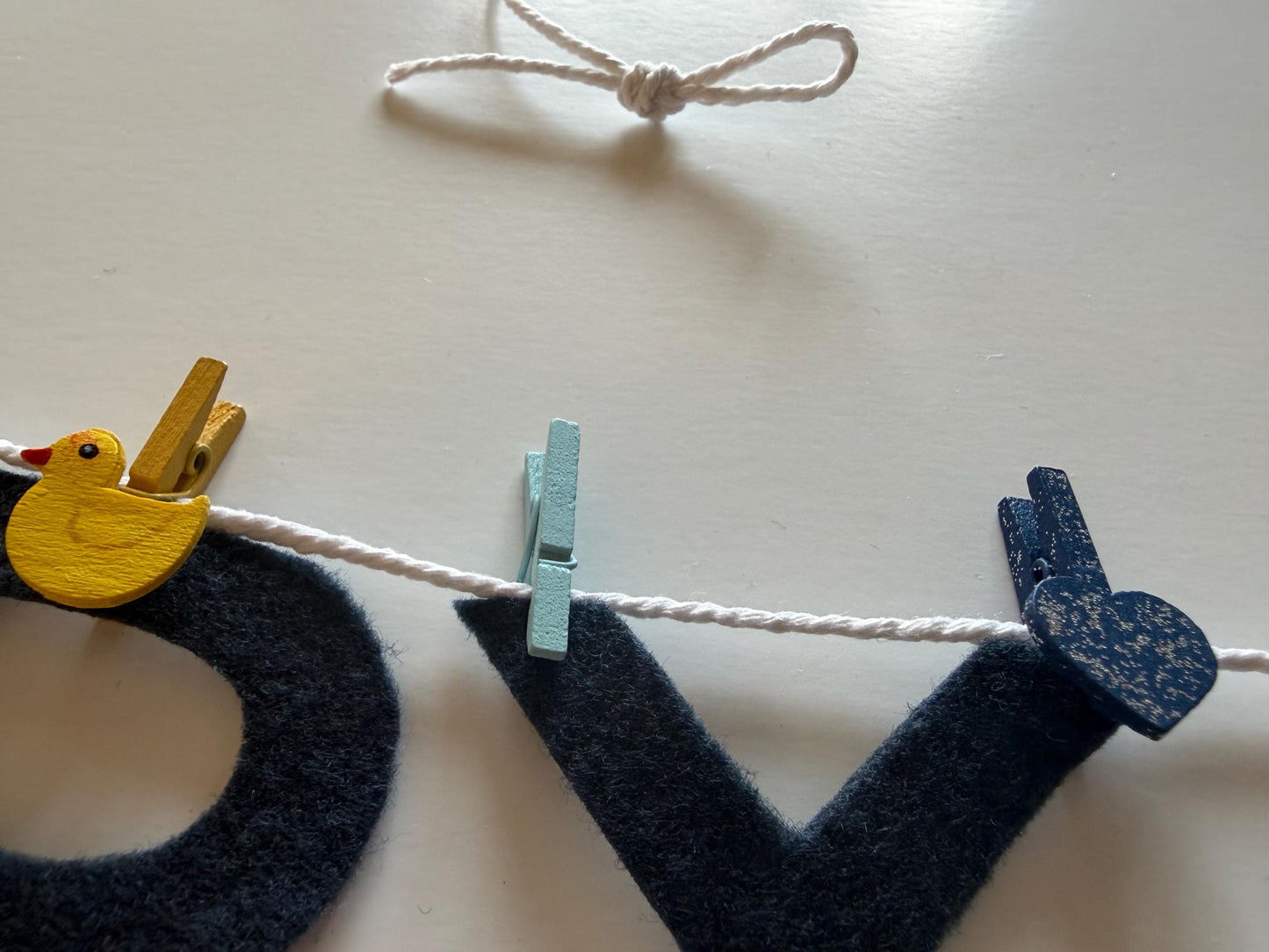 Happy Everything Banner Clothesline Garland for Holidays and Home Decoration