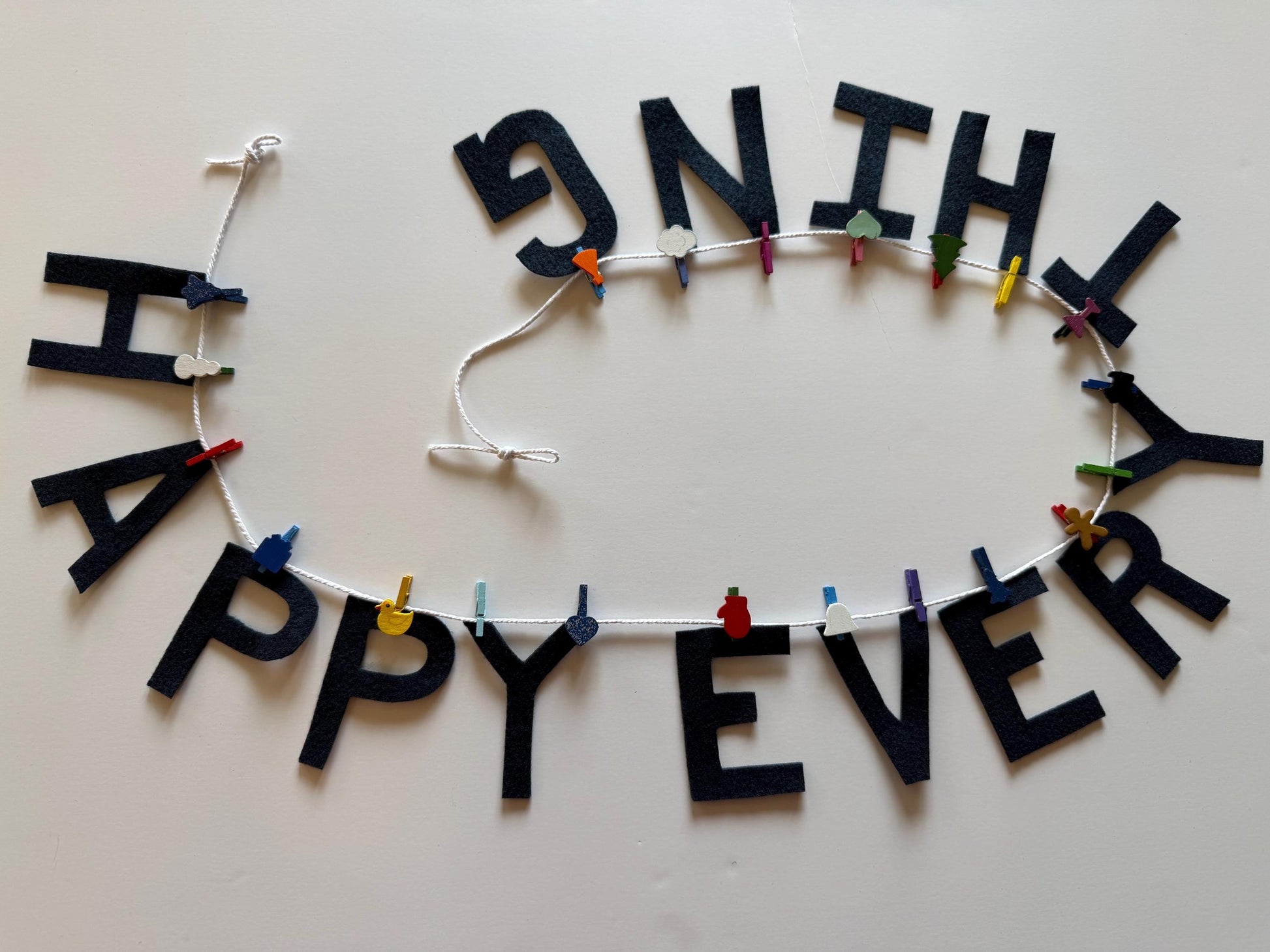 Happy Everything Banner Clothesline Garland for Holidays and Home Decoration