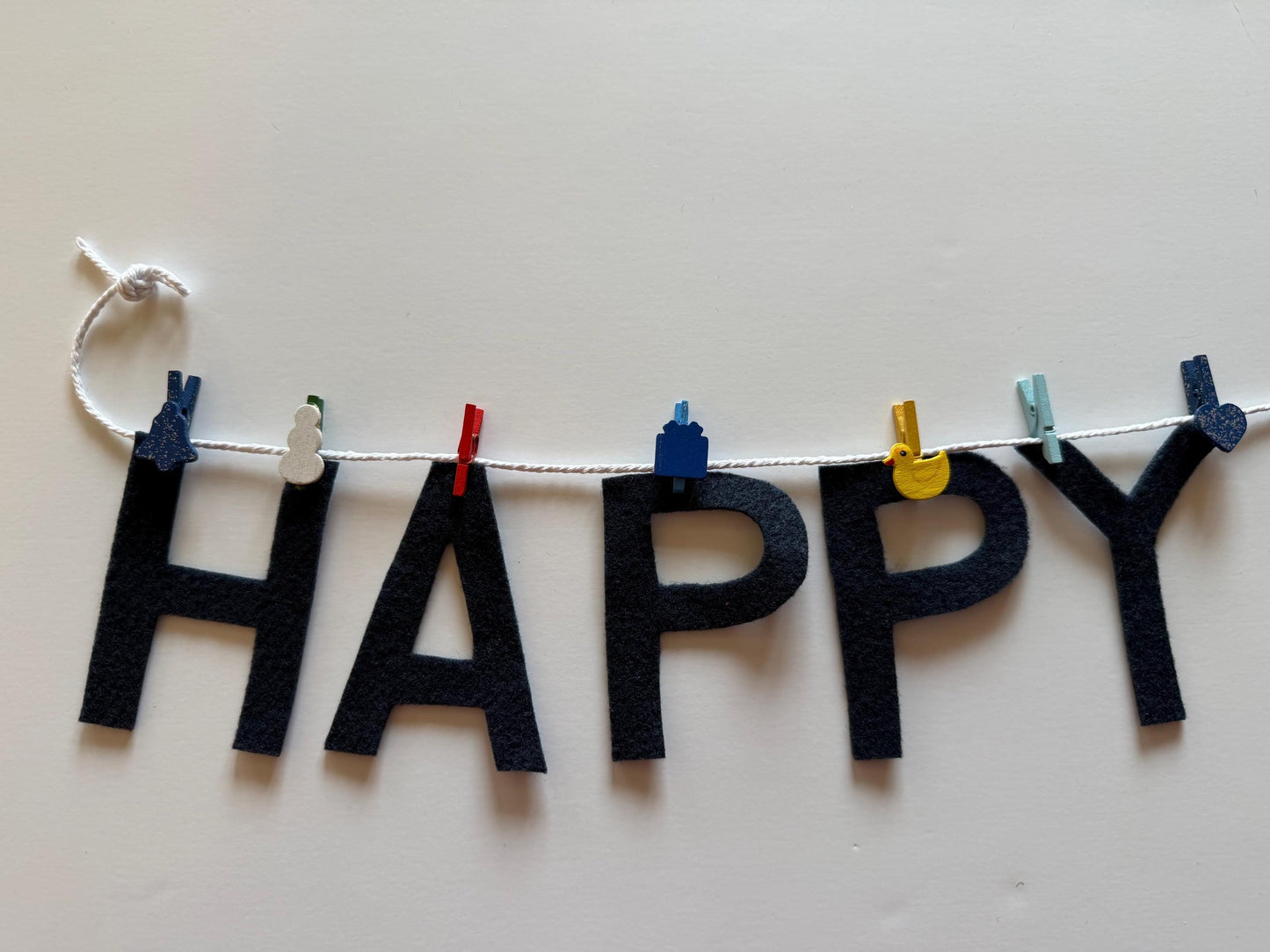 Happy Everything Banner Clothesline Garland for Holidays and Home Decoration
