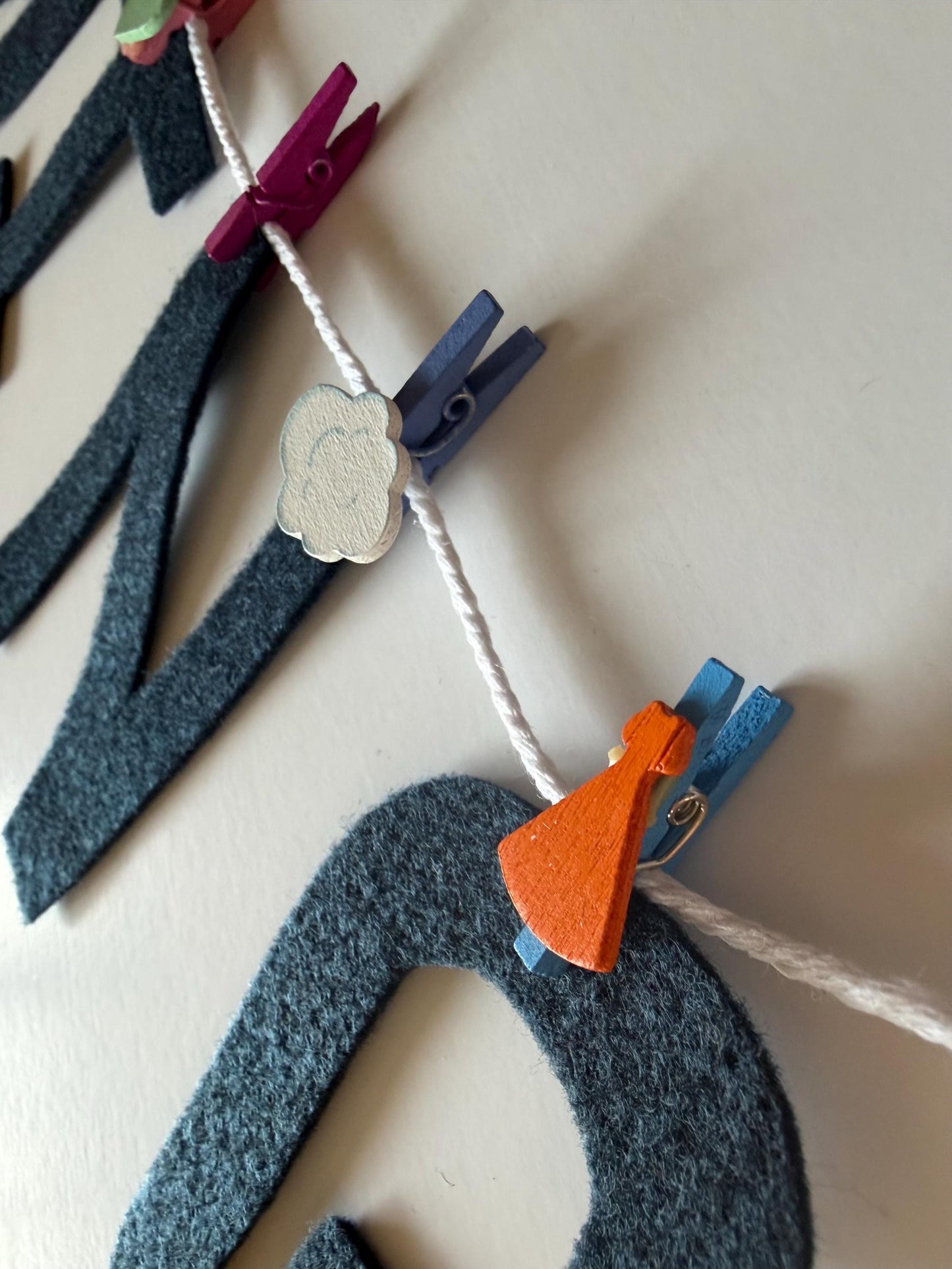 Happy Everything Banner Clothesline Garland for Holidays and Home Decoration
