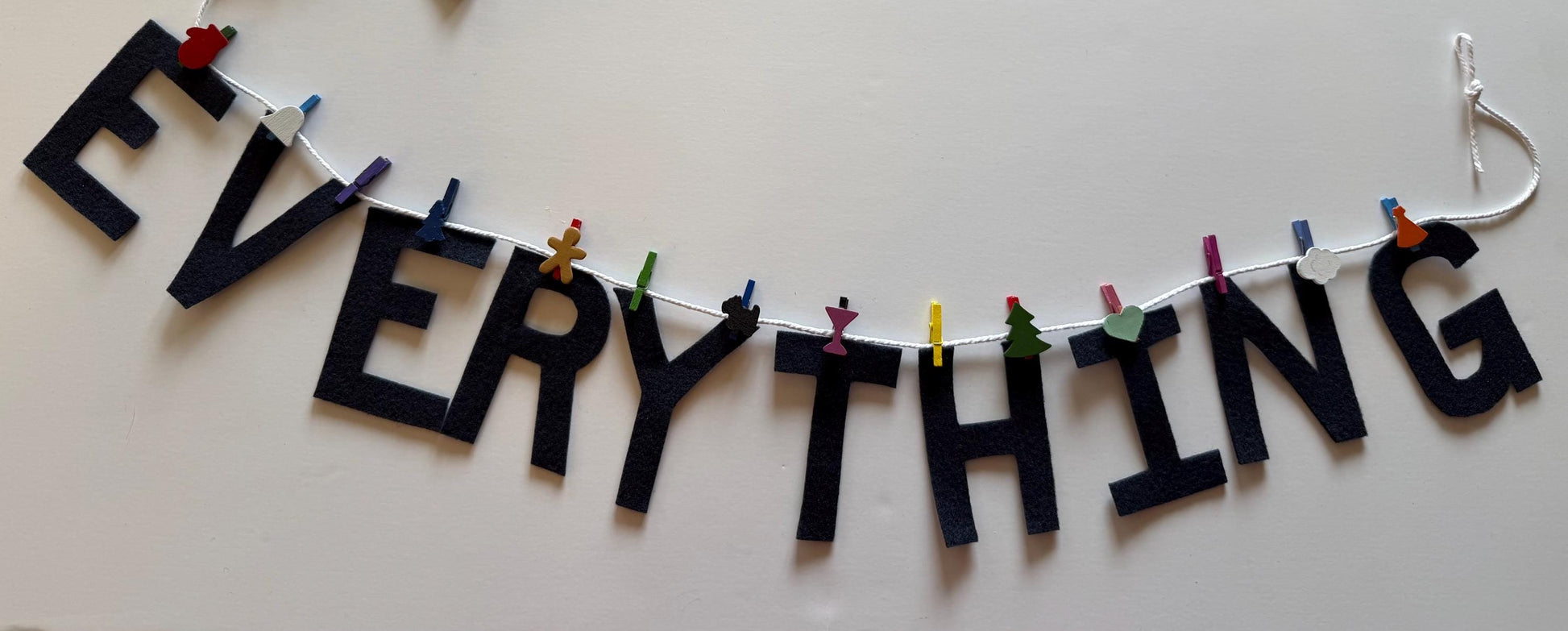 Happy Everything Banner Clothesline Garland for Holidays and Home Decoration