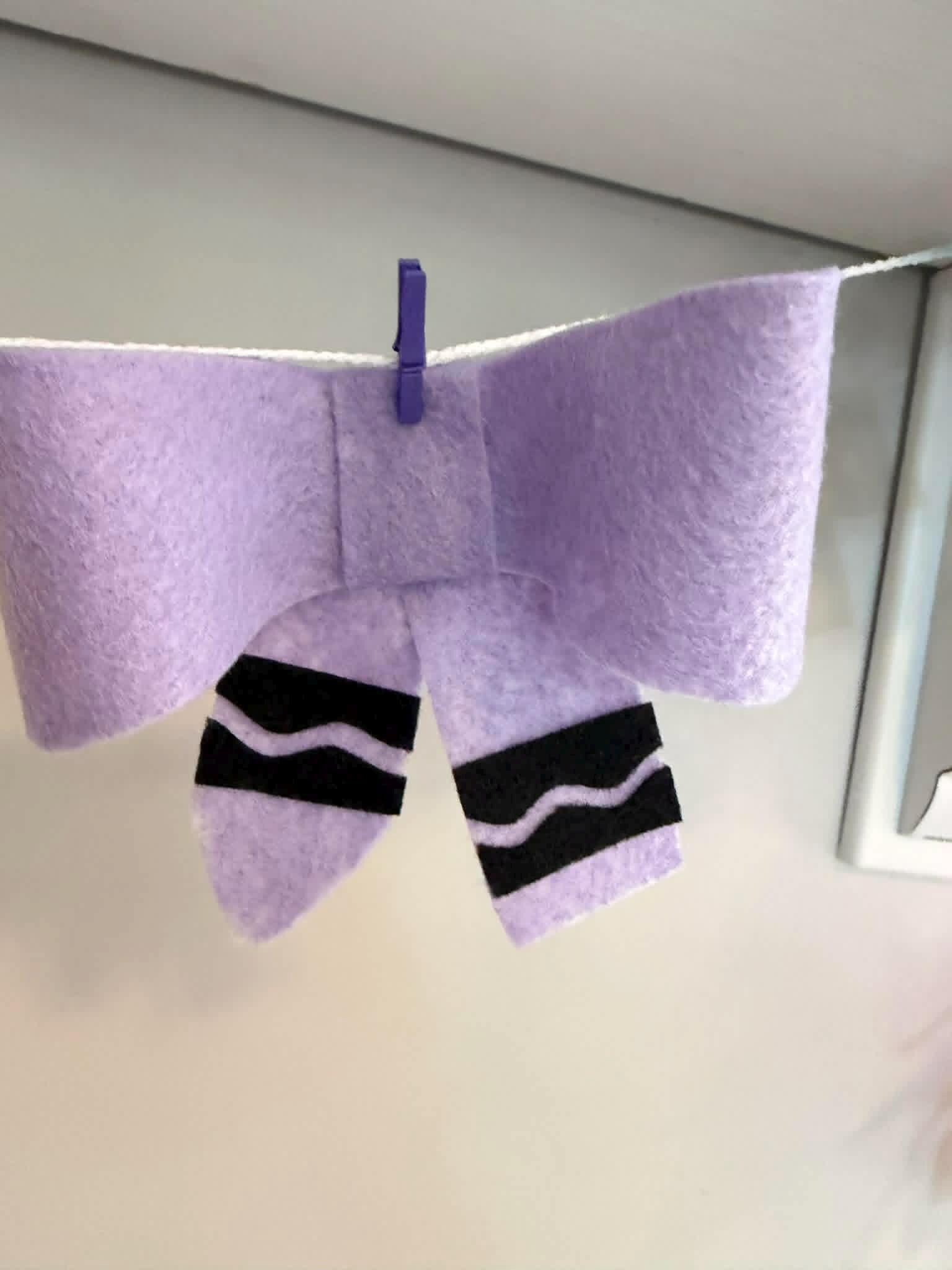 Crayon Bow Felt Garland, Pastel Classroom Banner, Art Bunting, Teacher Bulletin Board Wall Hanging Decoration