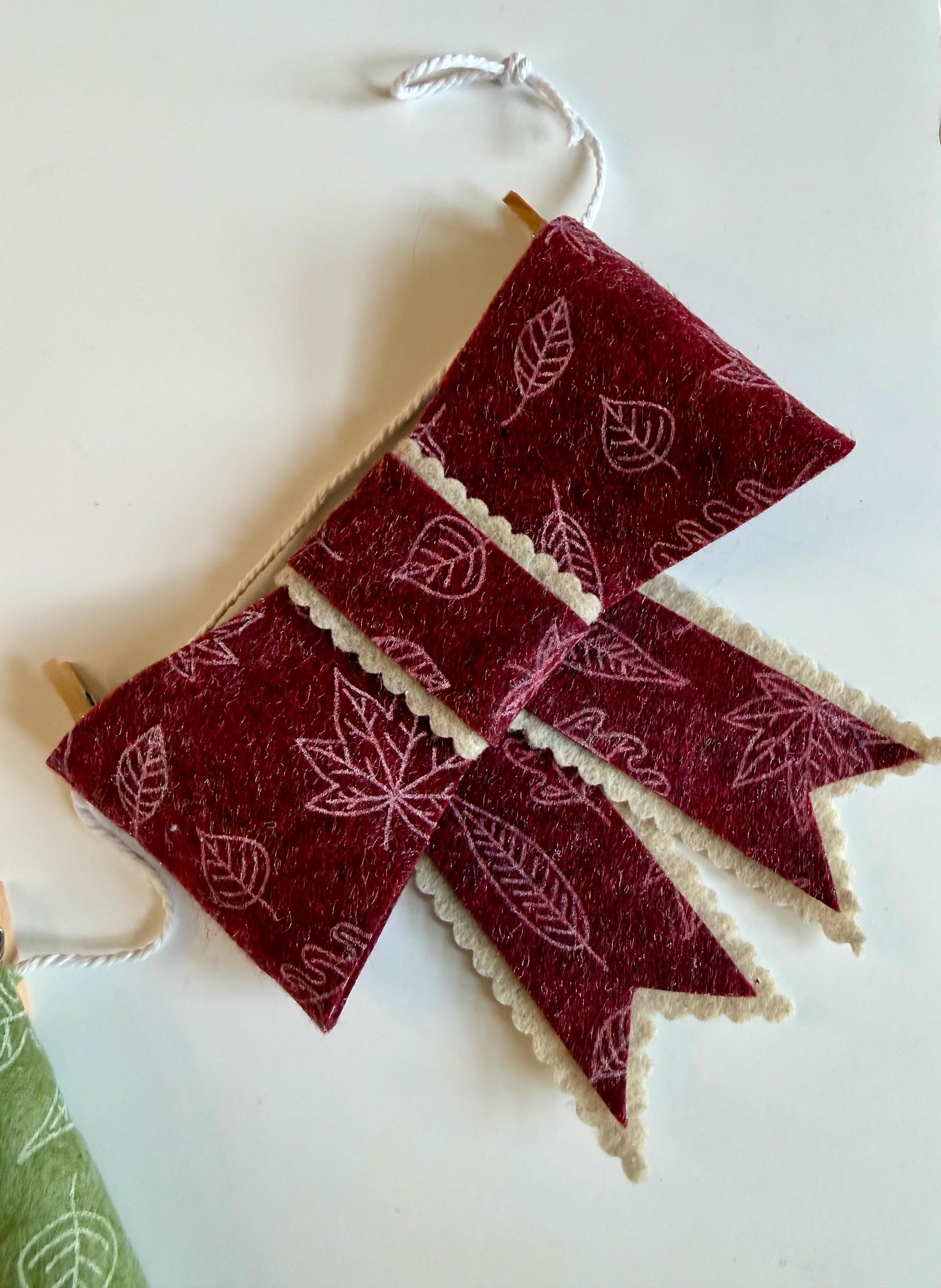 Fall Bow Felt Garland, Autumn Banner, Leaf Bow Bunting, Seasonal Wall Hanging or Fireplace Mantel Decoration