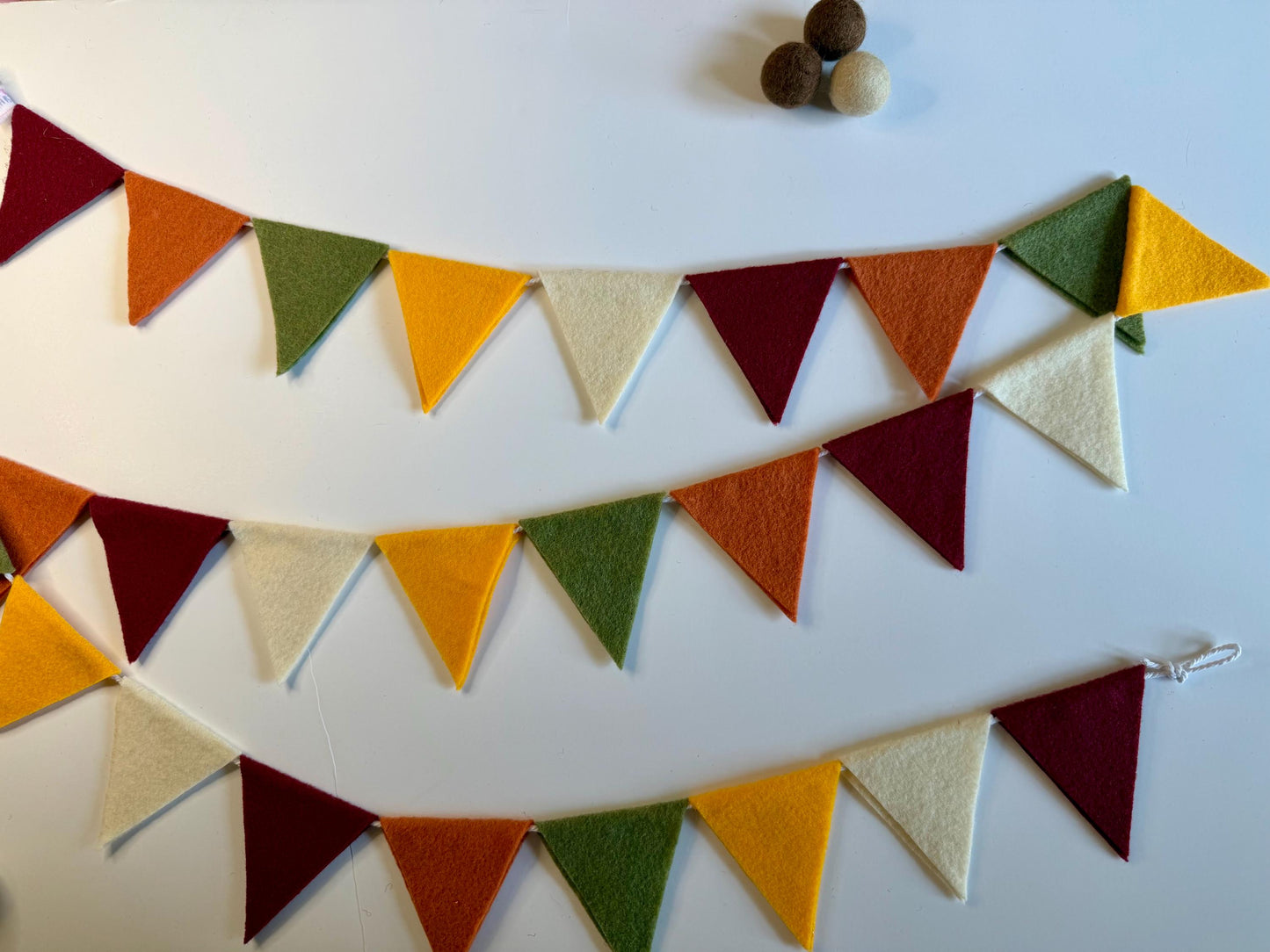 Fall Triangle Bunting, Autumn Colors Seasonal Flag Garland, Thanksgiving Banner, 6 feet long Felt Mantel Swag