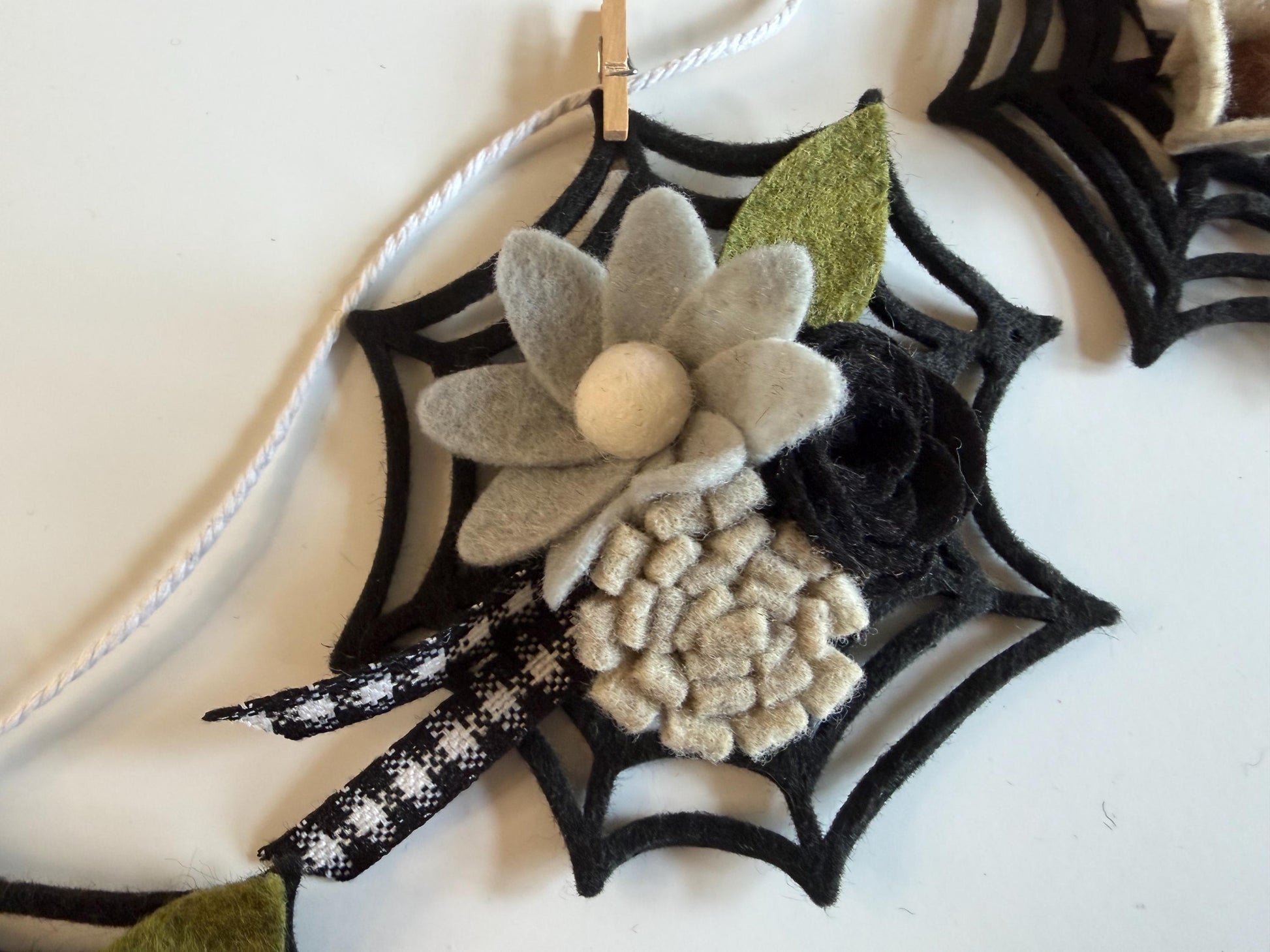 Halloween Spider Web Banner with Felt Flowers, Neutral Garland for October, Floral Bunting Wall Hanging for Decoration