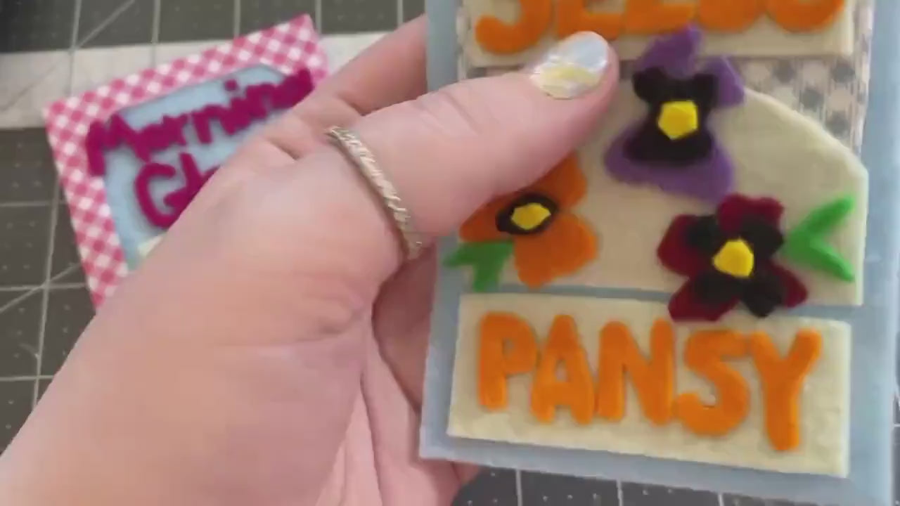 Gardening Miniature Felt Clothesline Banner Garland Bunting Decoration