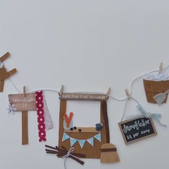 Build a Snowman Booth Miniature Felt Clothesline Banner, Snow Garland, Snowflake Bunting, January Wall Hanging for Decoration