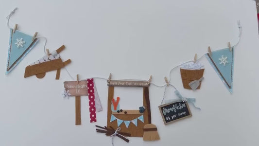 Build a Snowman Booth Miniature Felt Clothesline Banner, Snow Garland, Snowflake Bunting, January Wall Hanging for Decoration