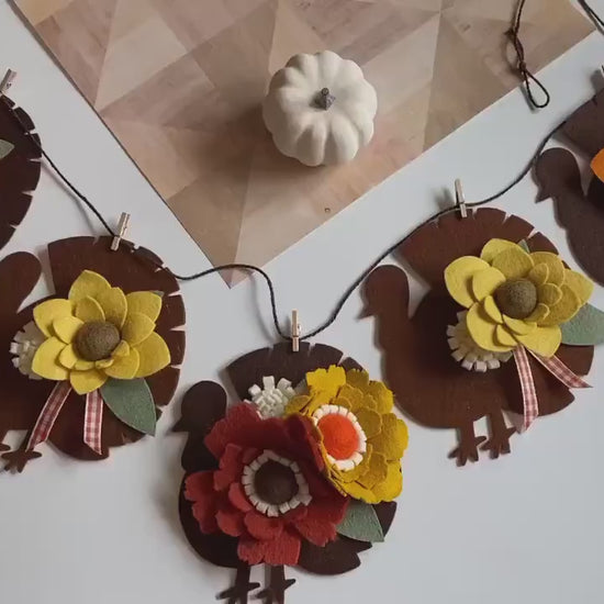 Turkey Banner Thanksgiving Garland with Fall Felt Flowers Decoration Autumn Wall Hanging for November