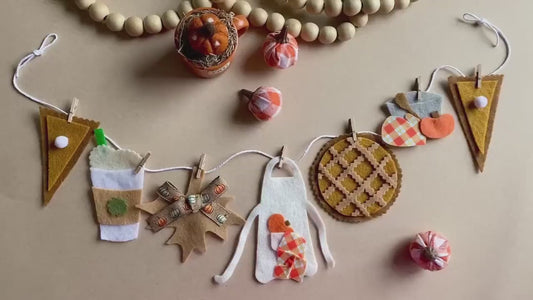Fall Pumpkin Spice Miniature Clothesline Decoration Banner Garland Felt Bunting Autumn Harvest