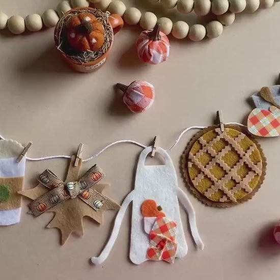 Fall Pumpkin Spice Miniature Clothesline Decoration Banner Garland Felt Bunting Autumn Harvest