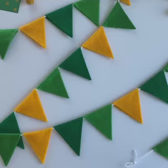 Triangle Bunting, St Patrick’s Day Green and Yellow Triangle Flag Garland, Mardi Gras Bunting, 6 feet long Felt Mantel Swag