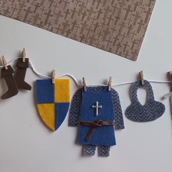 Medieval Knight’s Chainmail Armor Clothesline Banner, Miniature Felt Laundry Line Decoration, Bunting, Garland for Party or Renaissance Fair