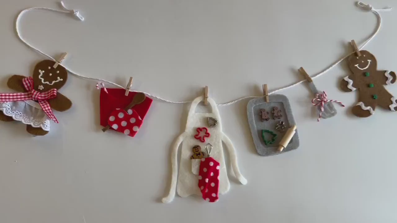 Christmas Gingerbread Baking Miniature Clothesline Decoration