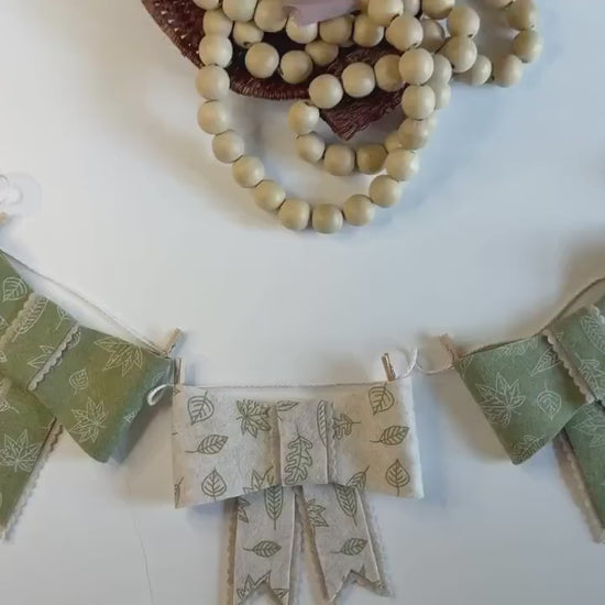 Fall Bow Felt Garland, Autumn Banner, Leaf Bow Bunting, Seasonal Wall Hanging or Fireplace Mantel Decoration