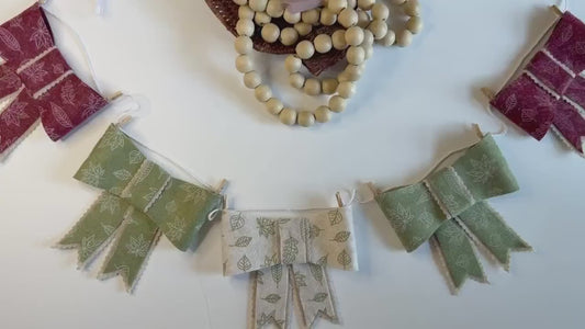 Fall Bow Felt Garland, Autumn Banner, Leaf Bow Bunting, Seasonal Wall Hanging or Fireplace Mantel Decoration