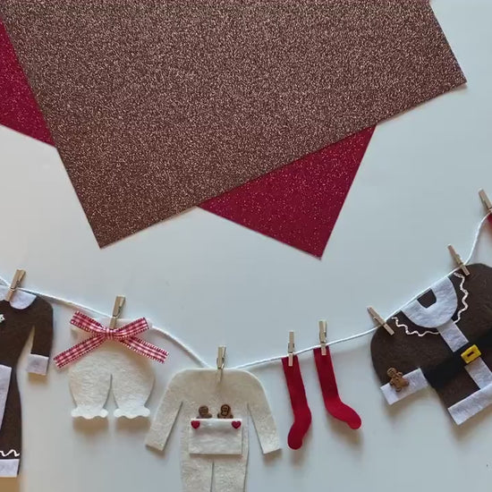 Mr. & Mrs. Claus Laundry Line, Gingerbread Outfits Clothesline Banner, Miniature Felt Garland, Christmas Bunting, Wall Hanging Decoration