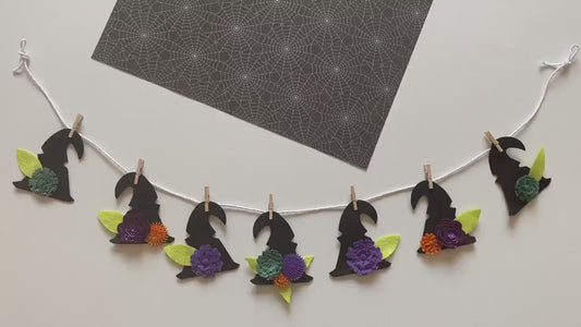 Witch Hat Banner with Felt Flowers, Miniature Felt Clothesline, Halloween Garland, Bunting, Wall Hanging Decoration for Home Decor