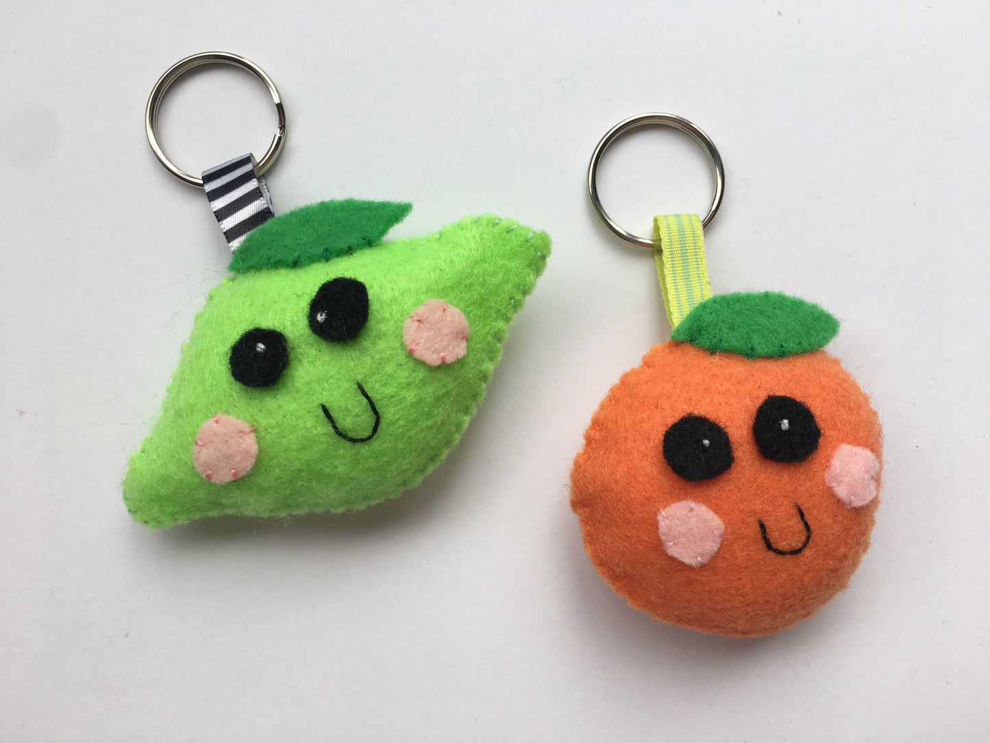 Happy Orange Felt Keychain Kawaii Keychains Backpack Accessory Keychains for Kids Large Keychains Happy Peach Keychain Clementine Fruit