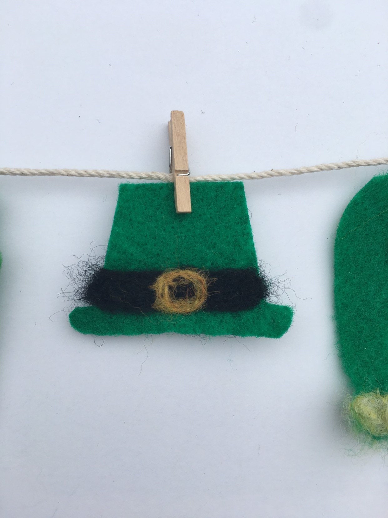 Miniature Felted Leprechaun's Clothesline Banner Decoration St. Patrick's Day Bunting Garland Wall Hanging