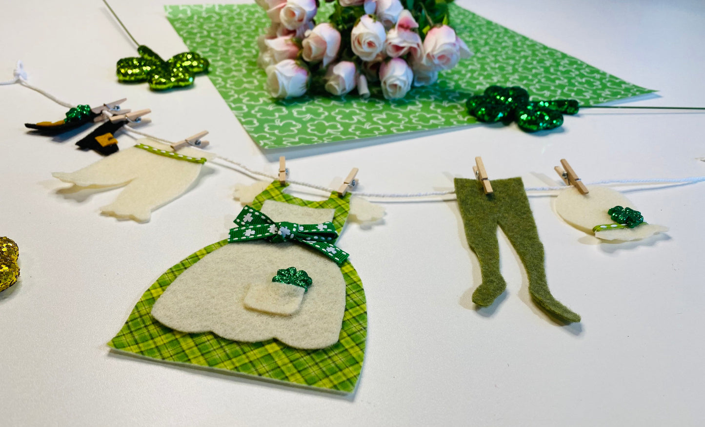 Irish Lady Leprechaun Miniature Felt Clothesline Banner Garland Bunting Wall Hanging Decoration for St. Patrick’s Day